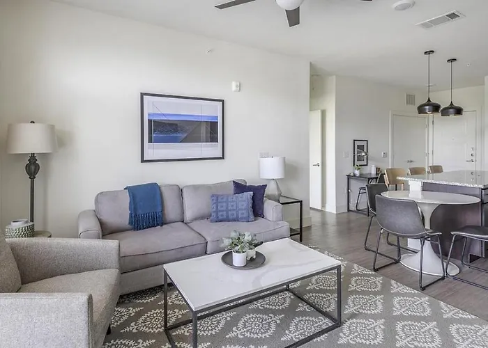 Landing At The Standard River District - 2 Bedrooms In River District Appartement