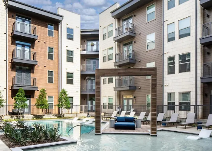 Landing At The Standard River District - 2 Bedrooms In River District Appartement *